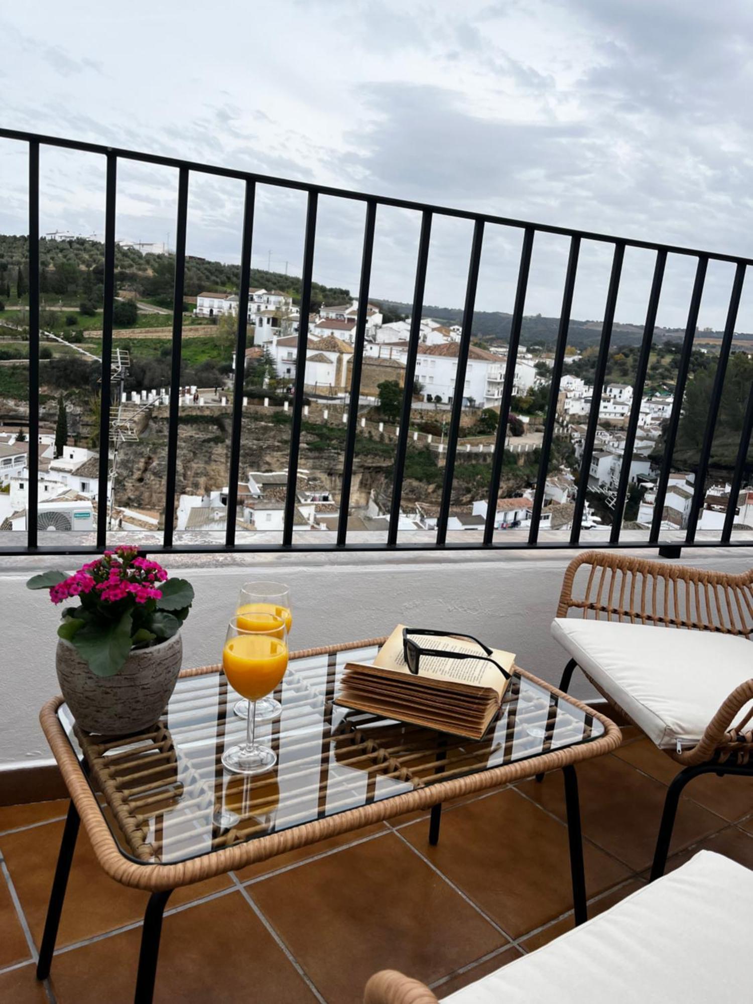Casa Rural Abril Setenil De Las Bodegas Eksteriør billede